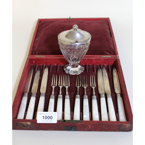 1000 - Set of twelve Sheffield silver bladed mother of pearl handled fruit knives and forks in red leather ... 