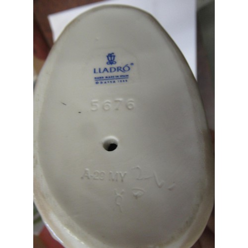 929 - Group of four various Lladro figures