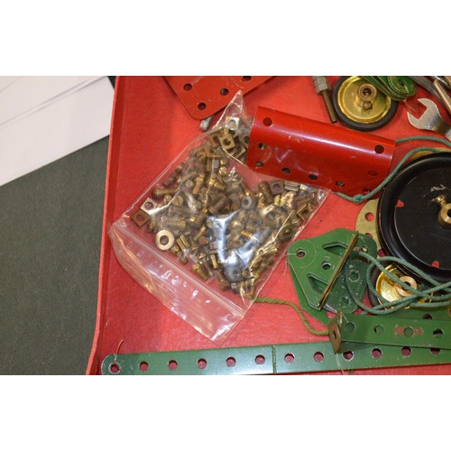 660 - Boxed set Meccano No. 2, together with two other part sets No. 1 and No. 2