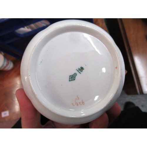 897 - Copeland 19th Century / early 20th Century gilt floral and blue banded tea and part dinner service