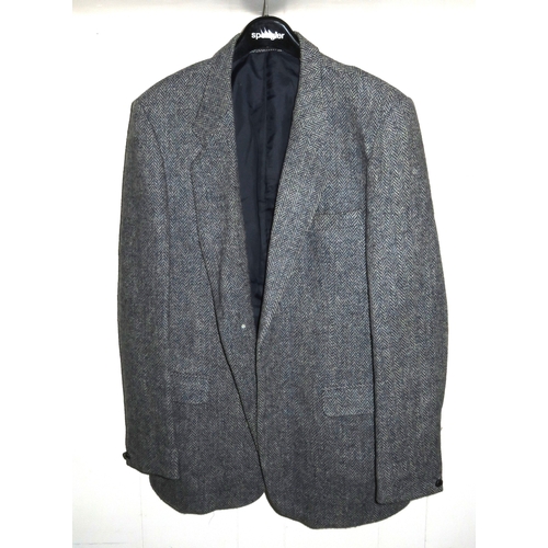 33 - Gentleman's Harris tweed jacket by James Pringle