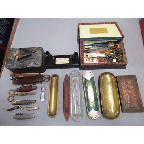 303 - Quantity of  book marks