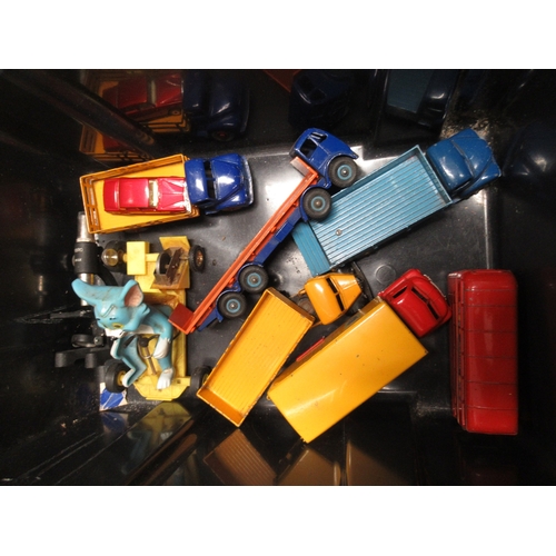 325 - Five Dinky diecast metal model trade vehicles, together with two other diecast models, plastic model... 