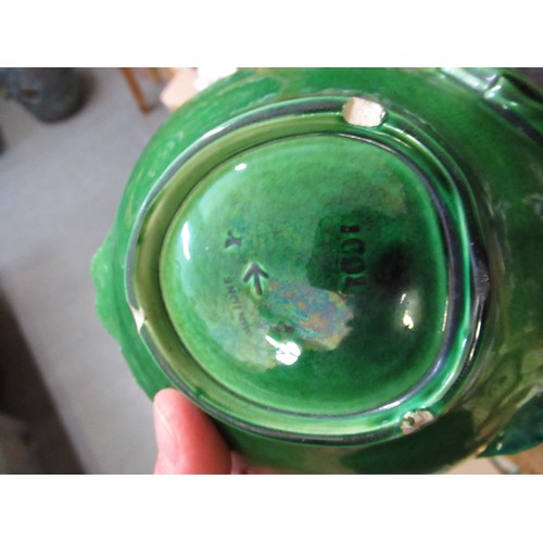 506 - Small Mintons majolica sunflower dish, 16.5cm wide (chips to foot rim)