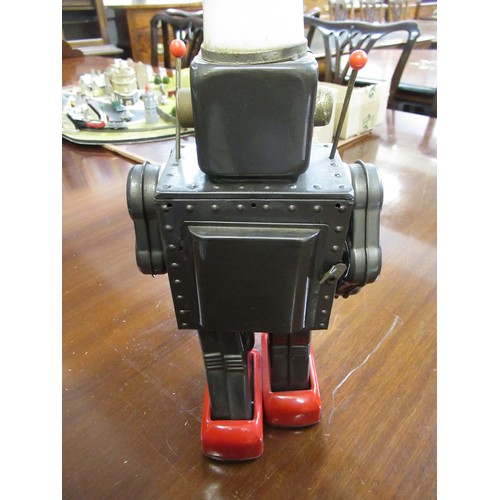 327 - Horikawa 1960s Japanese battery operated robot