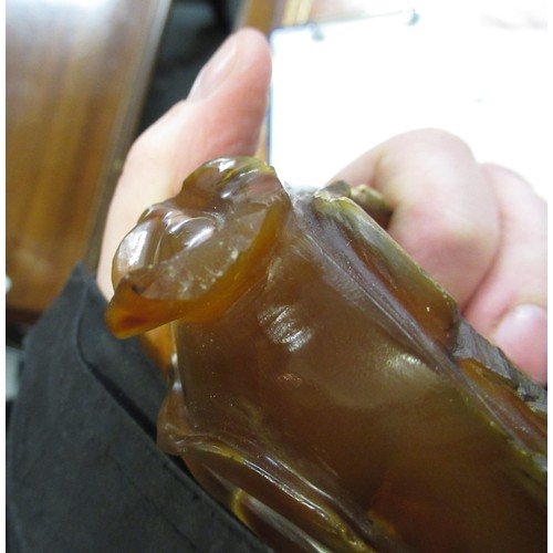 81 - Chinese carved quartz vase, together with a carved agate fruit form dish (minus cover)