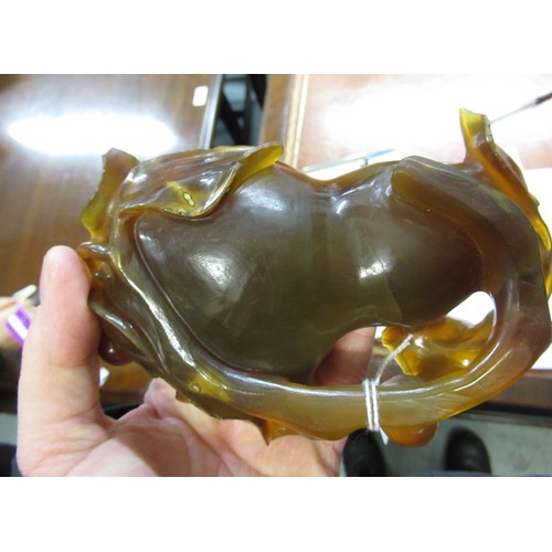 81 - Chinese carved quartz vase, together with a carved agate fruit form dish (minus cover)