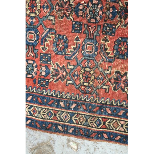 21 - Small Hamadan rug of all over floral design with borders on a wine ground, 120 x 76cm