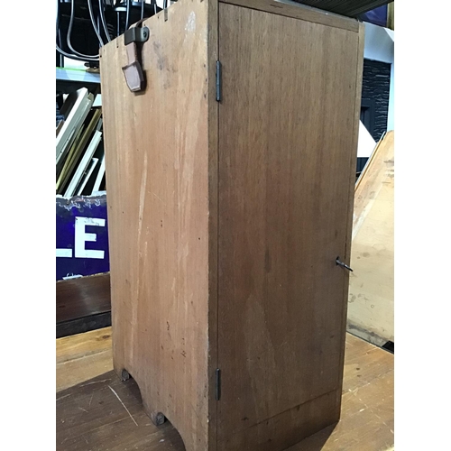 224 - Eastman Model D Kodascope. Complete with instructions, parts, wooden case and key. Box measures 23x1... 