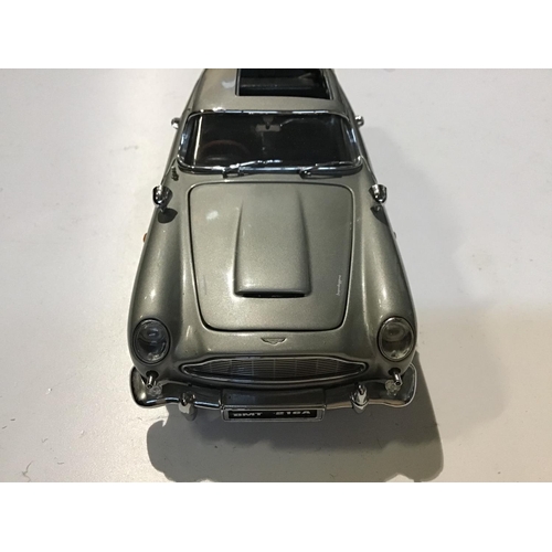 226 - Danbury Mint model Aston Martin DB5 as used in the 007 movies. Superb model rendered in fine detail ... 