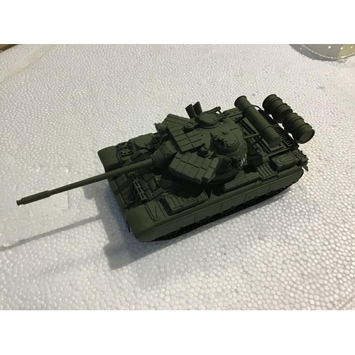 228 - James Bond 007 Russian T-55 tank from 