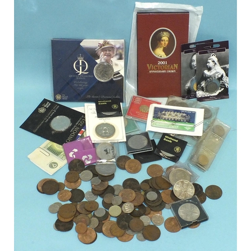 121 - A collection of British coinage including seven £5 commemorative coins, etc