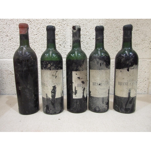 11 - Chateau Brane-Cantenac, Margaux 1964, two bottles mid-shoulder, two bottles bottom-shoulder, (three ... 