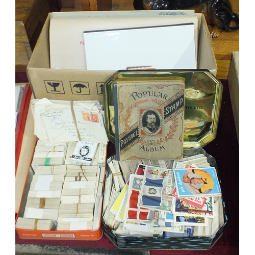 122 - A collection of cigarette, tea and other trade cards, a small collection of postage stamps and other... 