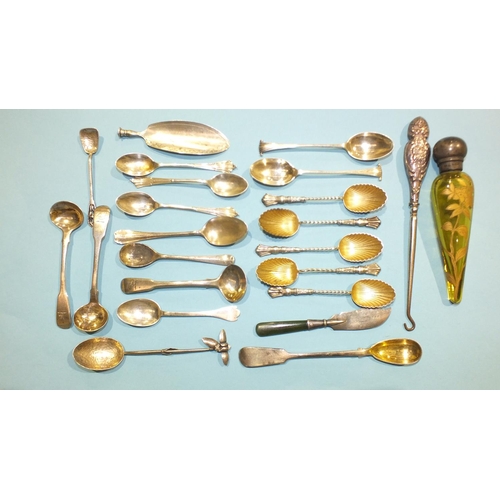 199 - A collection of 19th century and later silver teaspoons, salt spoons and a gilt glass scent bottle, ... 