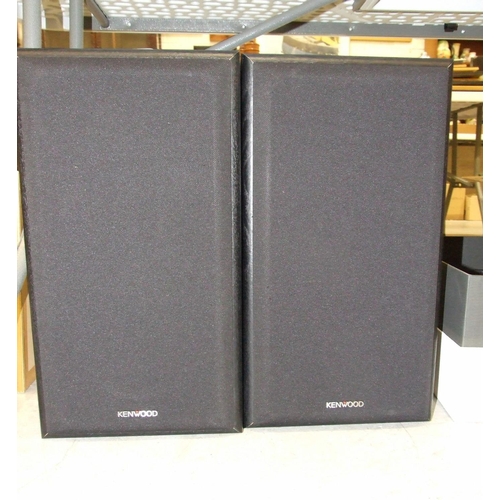 67 - A Yamaha Digital sound field processing amplifier DSP-E580, a pair of Kenwood LS94 120watt speakers ... 