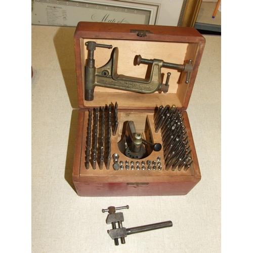 71 - A Swiss watch-makers staking tool, La Favorite, in original box and appears complete with accessorie... 