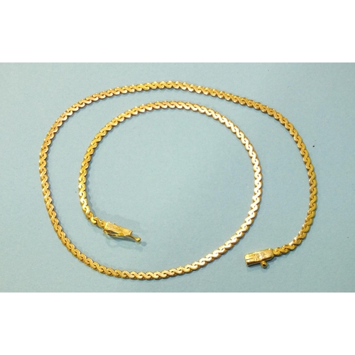 303 - A 9ct yellow gold serpentine-link neck chain, 38.5cm, 11g.