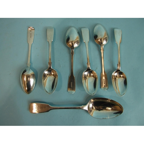 48 - A set of six Victorian fiddle pattern dessert spoons, London 1864 and an Exeter tablespoon, 1843, by... 