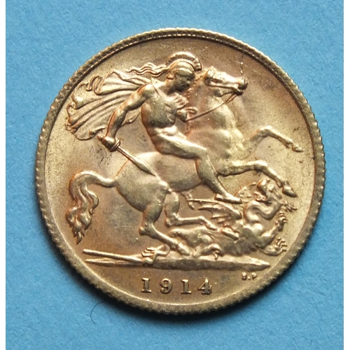 244 - A 1914 half-sovereign.