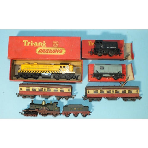 256 - Triang, OO gauge, R155 Diesel Switcher, R253 dock shunter, R215 bulk grain wagon, all boxed and othe... 