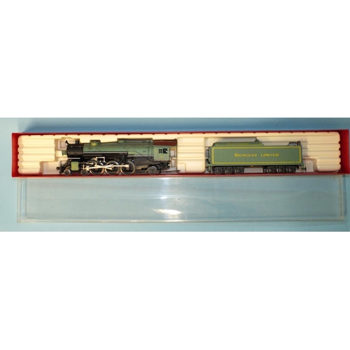 266 - Rivarossi HO gauge, 1285 American outline 4-6-2 Southern locomotive, 