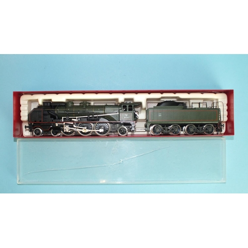 282 - Rivarossi HO gauge, 1341 4-6-2 Calais 2 SNCF locomotive RN 231 E22, (boxed, box lid cracked).... 