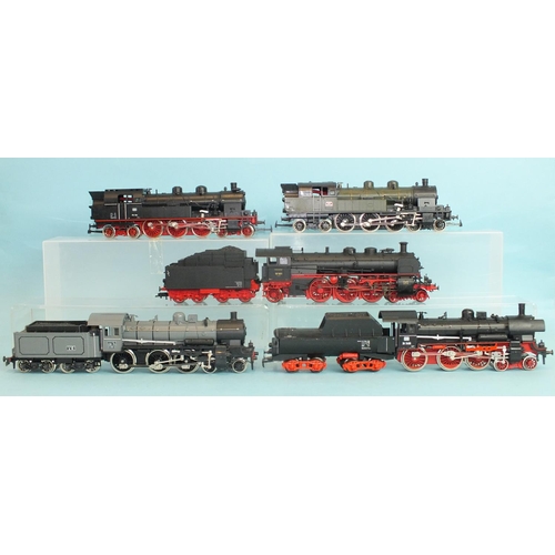 295 - HO gauge, five Continental unboxed locomotives, including Fleischmann 4119 DR 4-6-2 Class BR18 locom... 