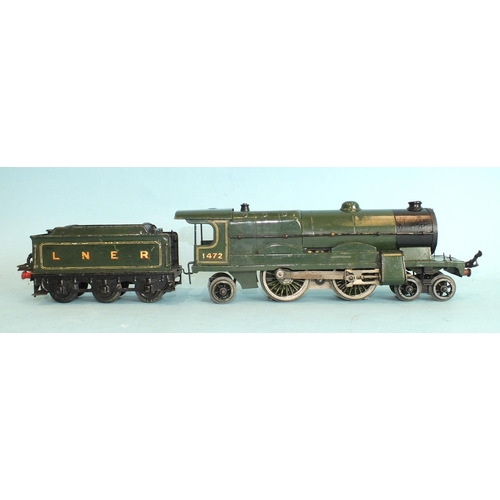 362 - Hornby O gauge, No.3c 20v LNER 4-4-2 locomotive and tender, (repainted).