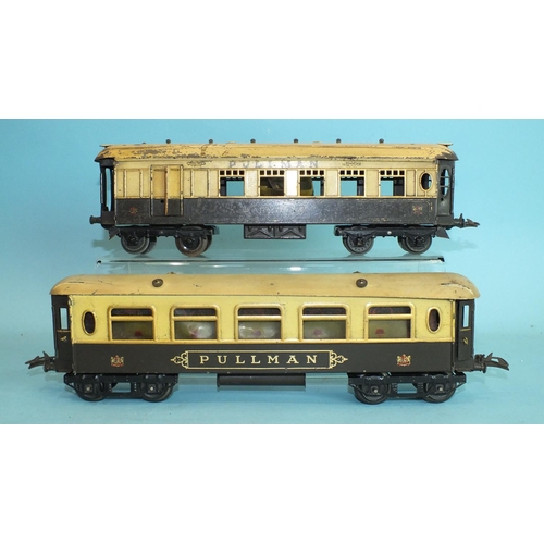 365 - Hornby O gauge, a pair of No.2/3 'Pullman' coaches, comprising saloon 'Pullman' and brake/composite ... 