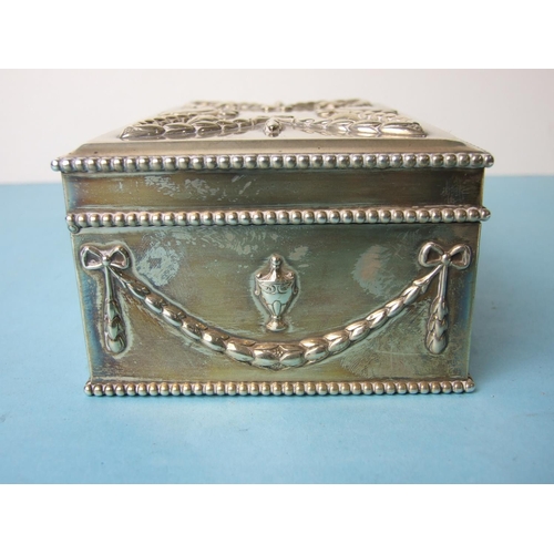 497 - A good-quality rectangular silver cigarette or jewellery box decorated in the classical style with r... 