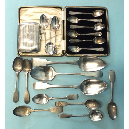 553 - A set of six modern coffee spoons in case, an engine-turned cigarette case, Birmingham 1918 and a co... 