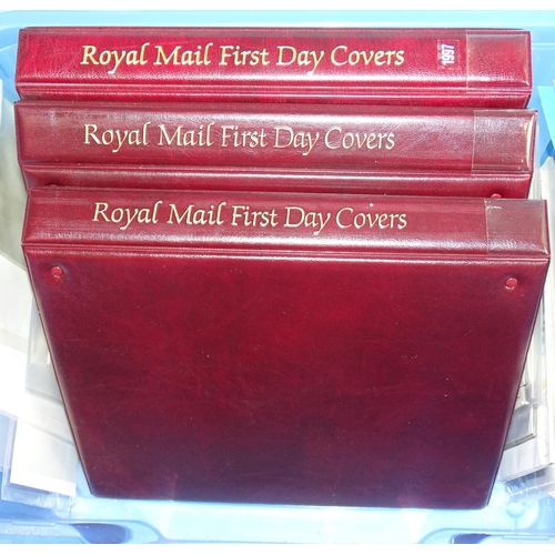 41 - A collection of mainly Great British FDC's, in three albums and loose, with issues to 2002, also an ... 
