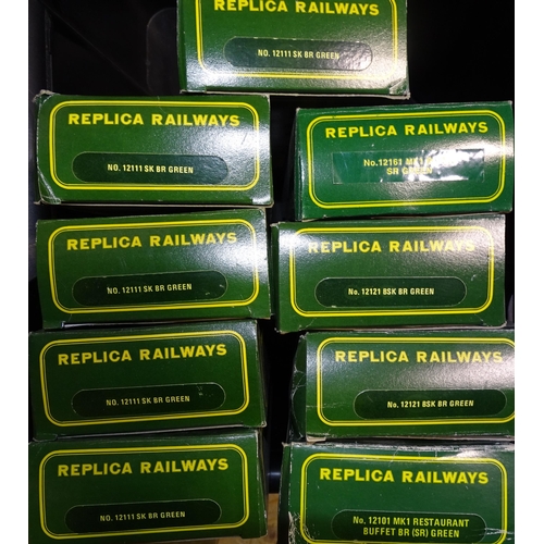 525 - Replica Railways OO gauge, nine BR green corridor coaches: 12101, 12111 (x5), 12121 (x2) and 12161, ... 