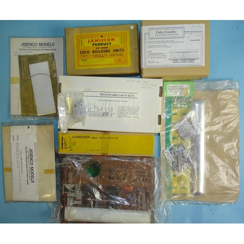 600 - A quantity of OO gauge kits, mainly metal, by Jamieson (x2), Westward Loco Kits, Jidenco, Caley Coac... 