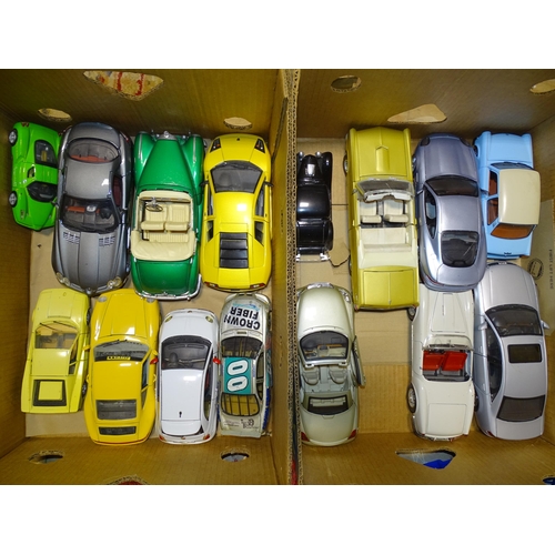 648 - Fifteen unboxed diecast scale model cars, mainly 1:18 Maisto and Burago, (15).