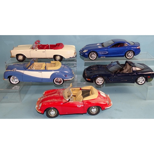 649 - Fourteen unboxed diecast scale model cars, mainly 1:18 Maisto and Burago, (14).