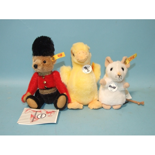 688 - Three small Steiff animals: 