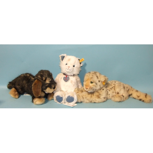 694 - Three modern Steiff animals: Miau Katze, Moritz Dachshund and leopard cub lying down, all with ear t... 