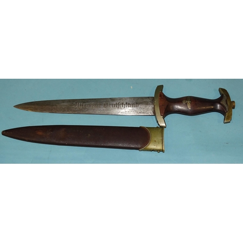 707 - A WWII German SA dagger by Hammesfahr c ie, Solingen, the double-sided blade with engraved motto 