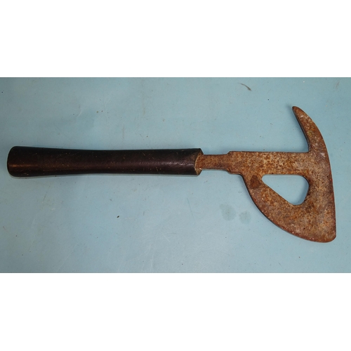 721 - A WWII air crew escape axe, 39.5cm long, (a/f).