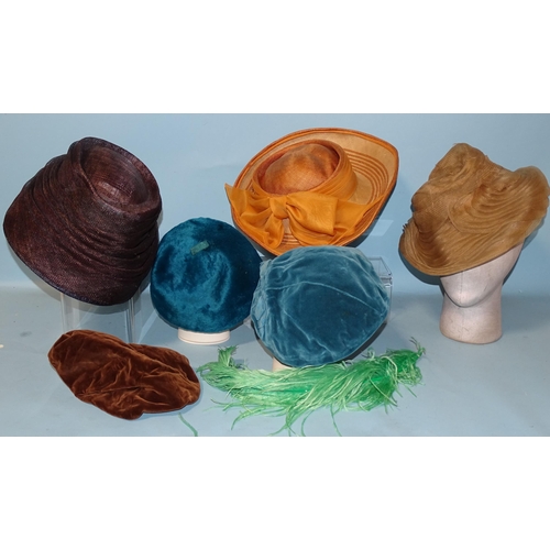 747 - A set of cotton stays, a double-sided silk 