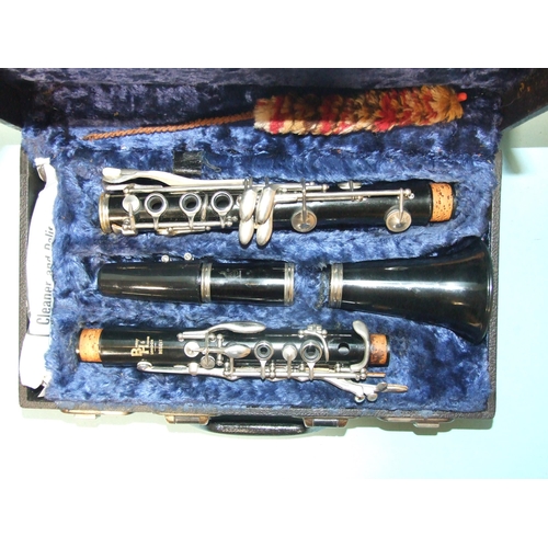 751 - A Boosey & Hawkes Regent clarinet, 26½'' approximately, no. 296360, in fitted case, with clarine... 