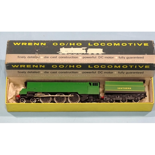 590 - Wrenn OO gauge, W2407 SR 40602 Streamline Bulleid Pacific locomotive, (in wrong box, loco and tender... 