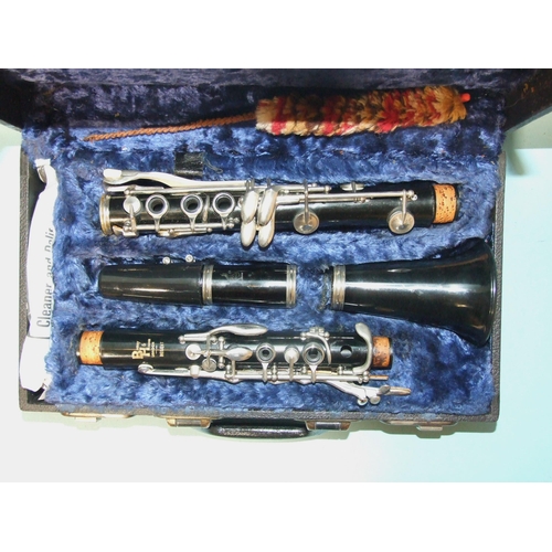 73 - A Boosey & Hawkes Regent clarinet, 26½'' approximately, no. 296360, in fitted case, with clarine... 