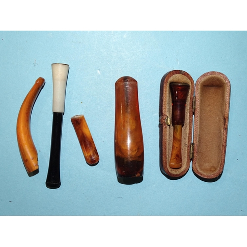 97 - A small quantity of smoking pipes, (some a/f), a collection of various jewellery and other boxes and... 