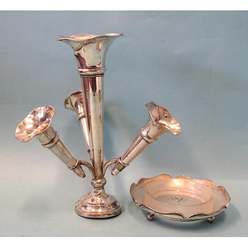 338 - An early-20th century silver epergne with central vase and three removable spill vases, (a/f, creasi... 