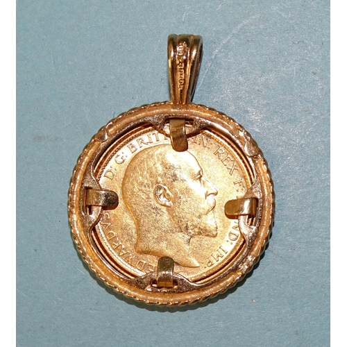 370 - An Edward VII half-sovereign, 1909, in 9ct gold pendant mount, 7.2g.