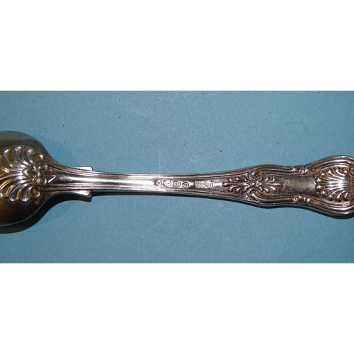 354 - A set of six Irish silver queens pattern teaspoons by RW Smith, Dublin 1836 and another, London 1824... 