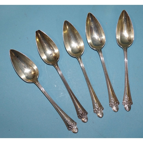 356 - A set of six grapefruit spoons, Sheffield 1906, ___3.5oz.